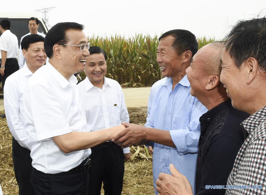 PM pide desarrollo paralelo de urbanización y agricultura moderna durante viaje a Henan
