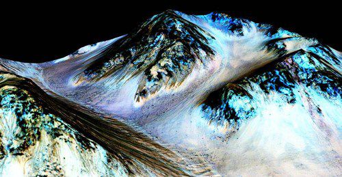 NASA encuentra fuerte evidencia de agua líquida en Marte