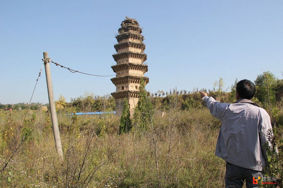 La pagoda inclinada de Yanchangsi en Tongchuan, provincia de Shaanxi.