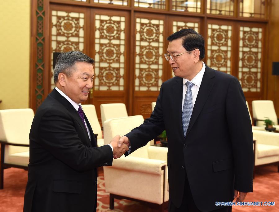 China y Mongolia prometen impulsar intercambios parlamentarios