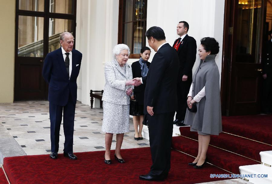 Presidente Xi se despide de reina Isabel II