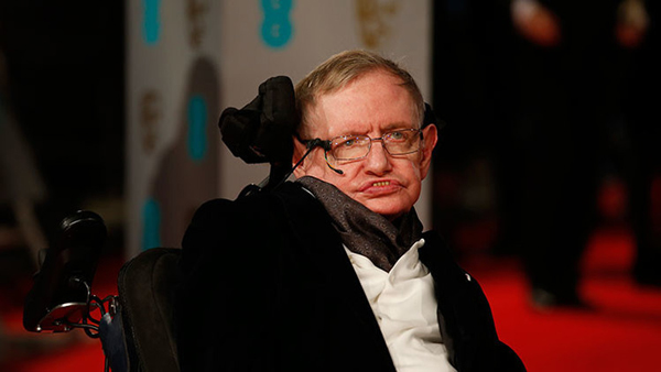 Stephen Hawking confiesa al público sus peores recelos