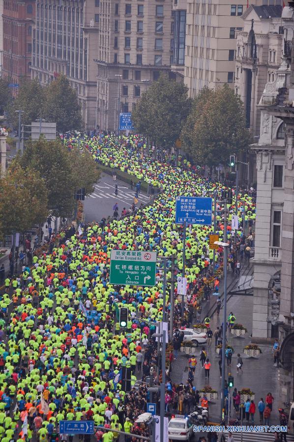 Maratón Internacional de Shanghai arranca en Shanghai