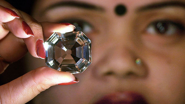 Personalidades exigirán a Londres devolver a la India el preciado diamante Koh-i-Noor