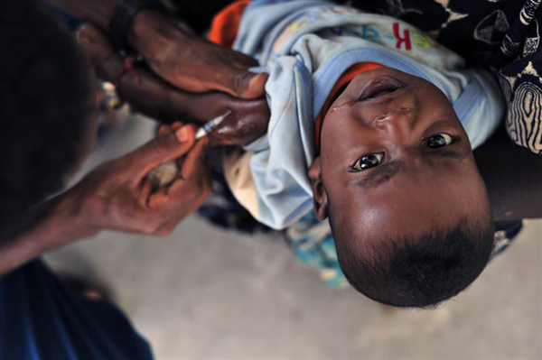 Una vacuna sin frío controla la meningitis A en África
