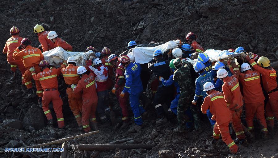 Sube a 21 cifra de muertos de corrimiento de tierras en este de China