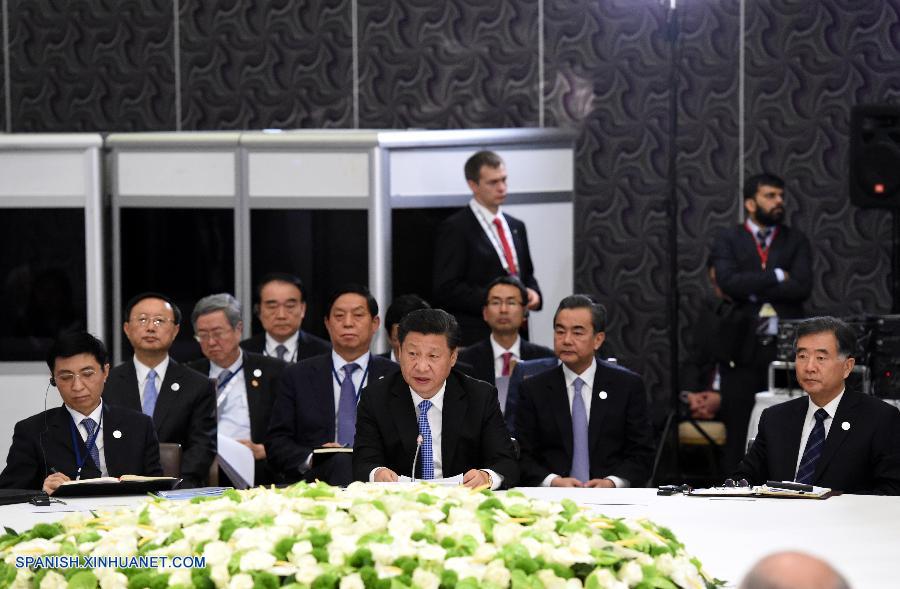 Presidente chino insta a países BRICS a cimentar confianza en crecimiento