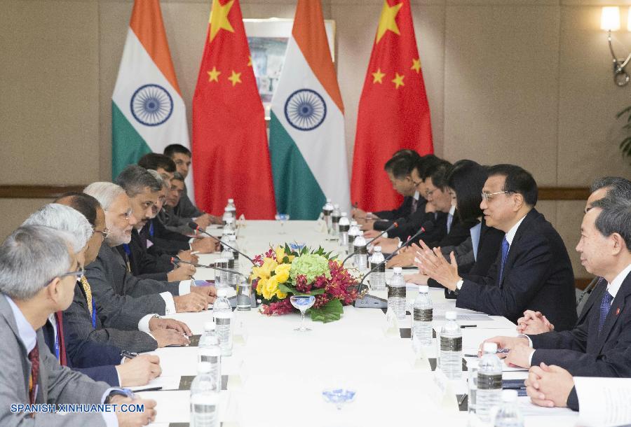 China y la India tienen más intereses comunes que divergencias, según premier chino