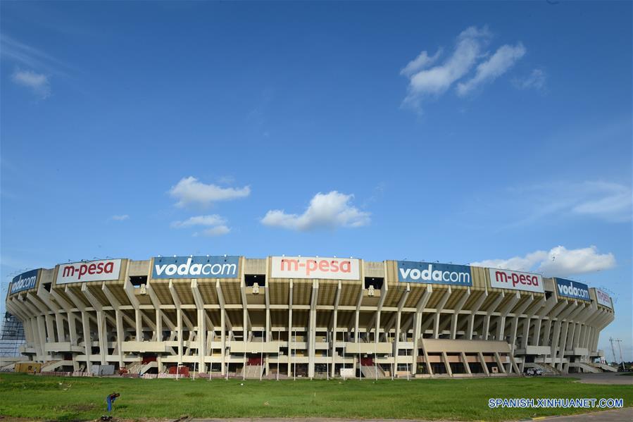  El Estadio de los Mártires en Kinshasa, que puede albercar a más de 80 mil espectadores.  