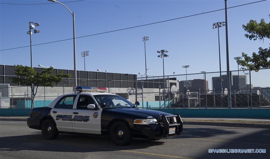 Cierran alrededor de 900 escuelas en Los Angeles por amenaza de bomba