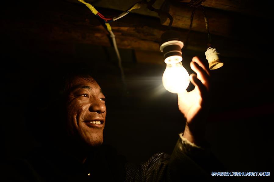 China logra acceso universal a energía