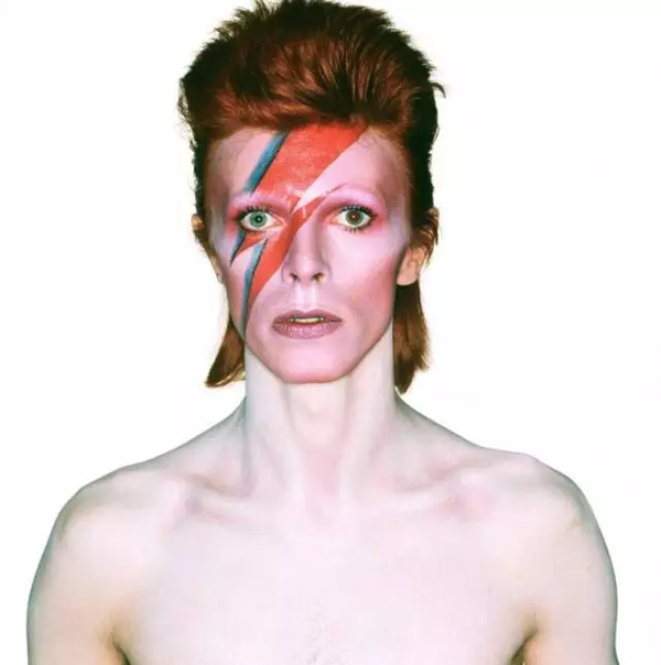 Muere el legendario músico inglés David Bowie