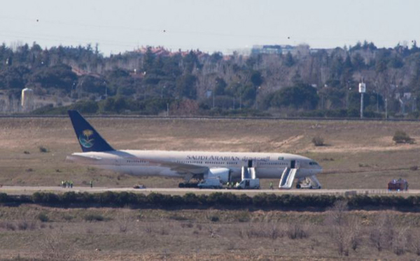 Desalojan un avión en Madrid por amenaza de bomba