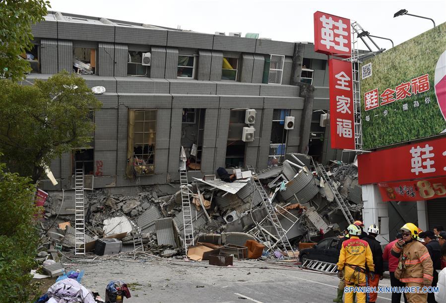 El sismo afectó a Kaohsiung, en el sur de Taiwan, con una profundidad de 15 kilómetros a las 03:57 horas (hora de Beijing) del sábado, de acuerdo con el Centro de Redes Sismológicas de China.(Xinhua)