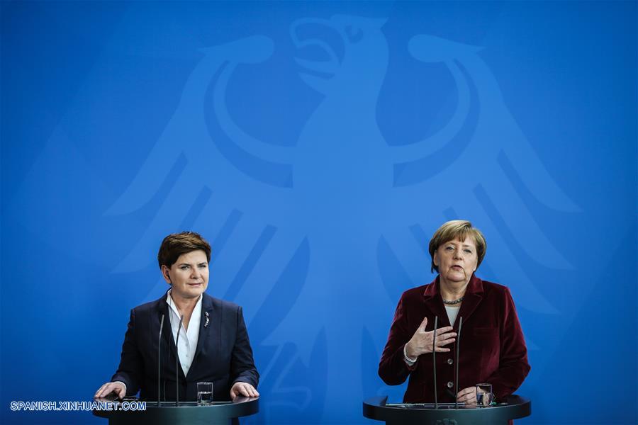 Alemania y Polonia prometen esfuerzos comunes para mantener a RU en UE 2