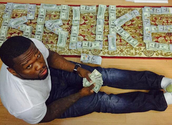 50 Cent irá a juicio por presumir con dinero falso en Instagram