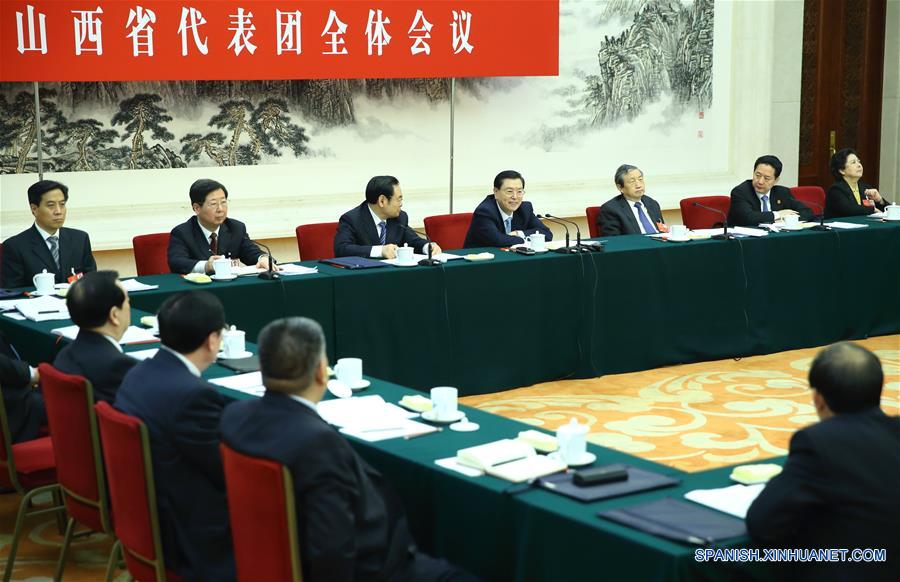Máximo legislador chino promete lealtad a PCCh