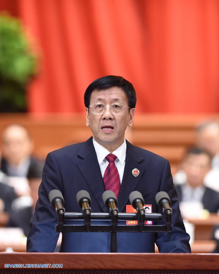 El fiscal general, Cao Jianming, presenta un informe de trabajo de la Fiscalía Popular Suprema (FPS), en Beijing, capital de China, el 13 de marzo de 2016. (Xinhua/Wang Ye)