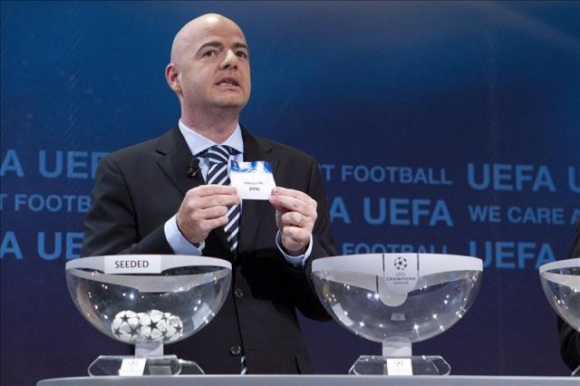 Presidente de la FIFA jugará fútbol contra el equipo de Evo