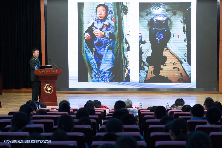 Astronauta chino relata su experiencia en el espacio 2