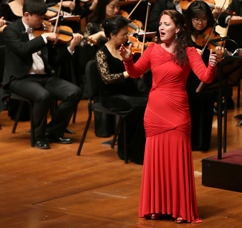 Gala de inauguración de la decimosexta edición de “Meet in Beijing”. La ovación fue, sin dudas, para la actuación de la soprano Katherine Whyte. (Foto: YAC)