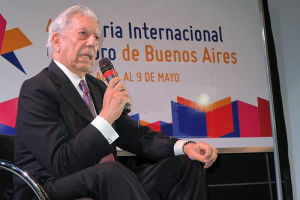 El escritor Vargas Llosa habla sobre su muerte