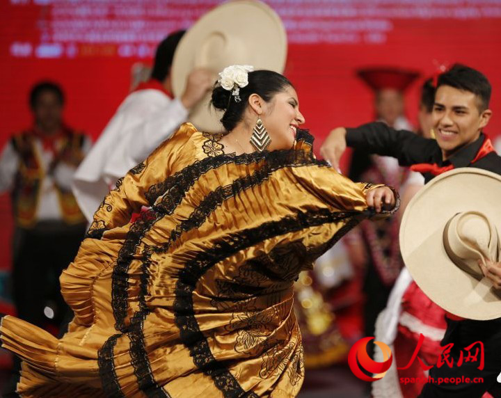 Perú ganó el premio al mejor traje. (Foto: YAC)