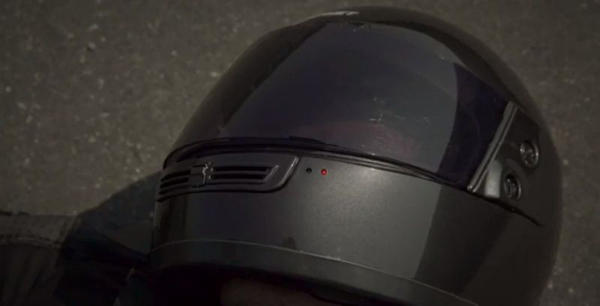 Inventan un casco de motocicleta que avisa en caso de accidente