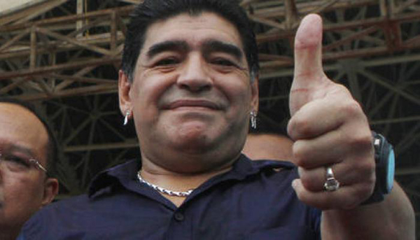 Maradona cuenta su vida en un libro biográfico