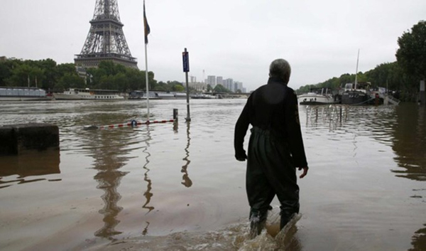 Cierran el Museo del Louvre por las graves inundaciones que afectan París