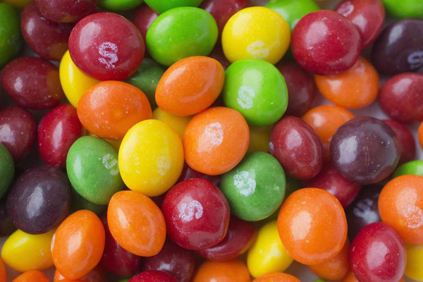 Compañías de dulces influyen en las conclusiones de los estudios sobre nutrición