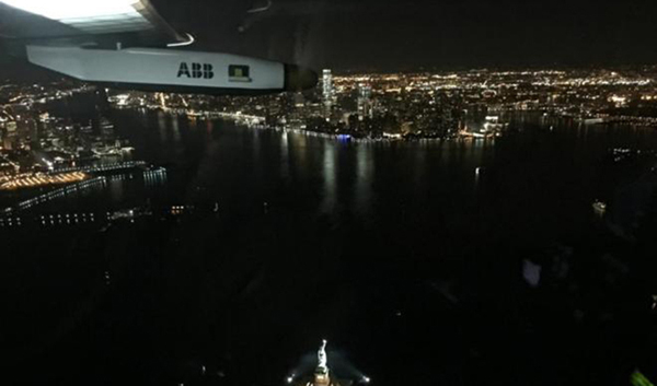 Solar Impulse II aterriza en Nueva York