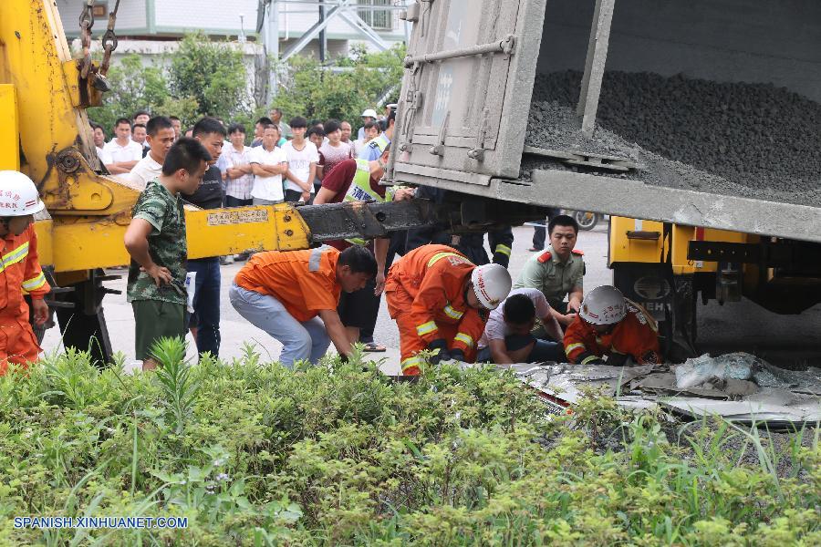 Seis muertos en accidente de tráfico en este de China