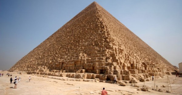 La Gran Pirámide de Guizatiene un error de construcción