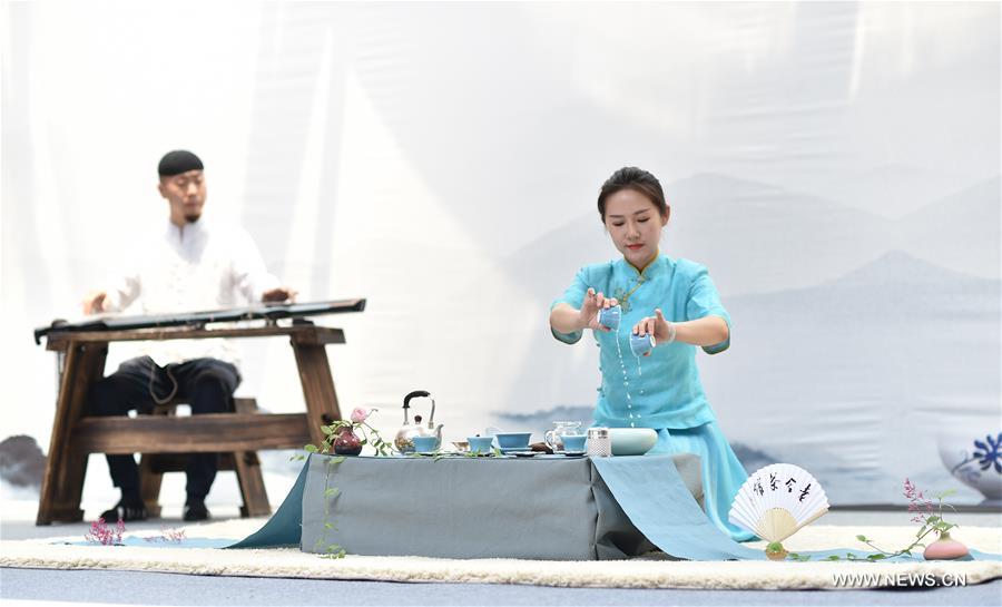 Celebran en Beijing concurso del arte del té  2