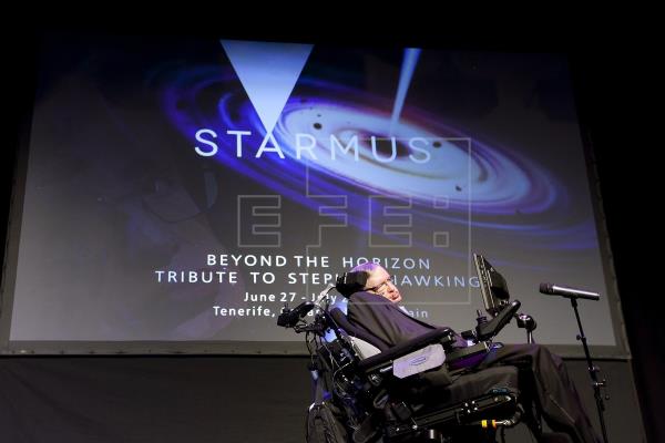 Stephen Hawking cree que la humanidad no sobrevivirá más de 1.000 años en la Tierra