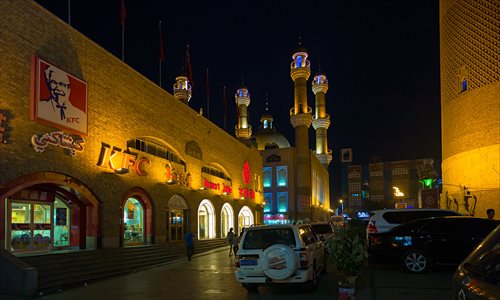 El Gran Bazar Internacional: Un importante destino turístico en Xinjiang