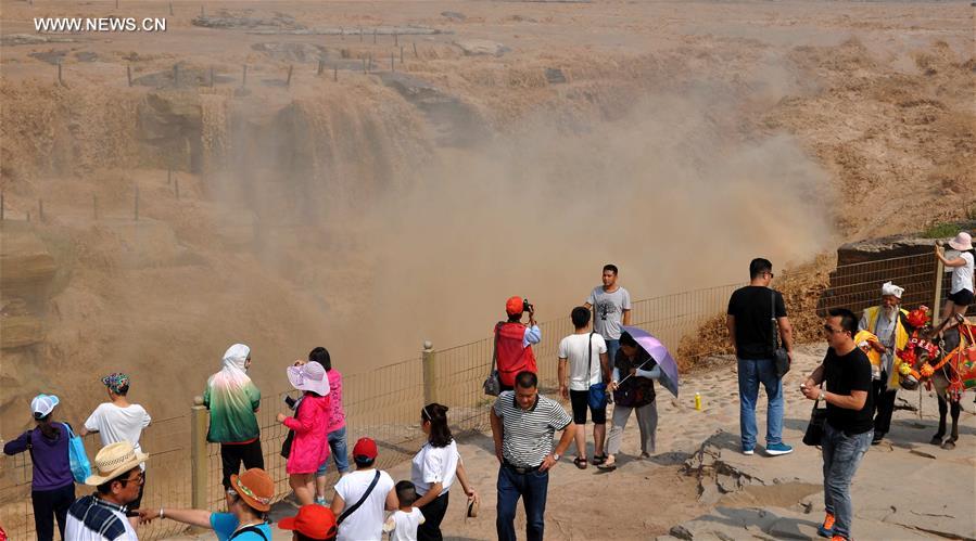 Aumenta el nivel de agua en las cataratas Hukou