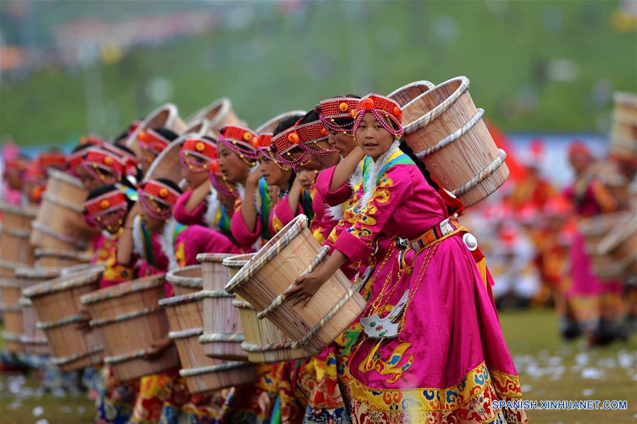 Festival de Turismo de Shambhala, en Gansu
