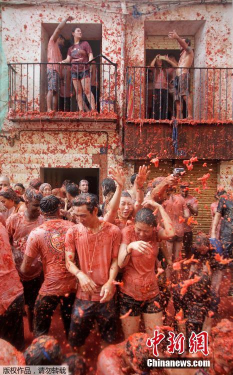 La Tomatina en Buñol, España