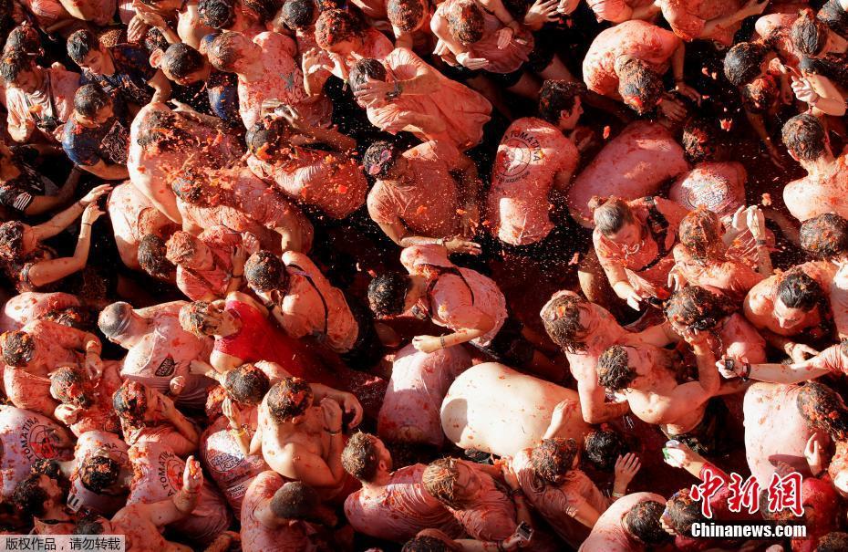 La Tomatina en Buñol, España