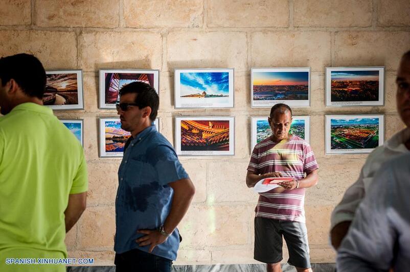 Se inaugura exhibición fotográfica "Fantástico Beijing" en La Habana