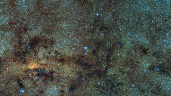 Los telescopios captan el antiguo corazón de la Vía Láctea