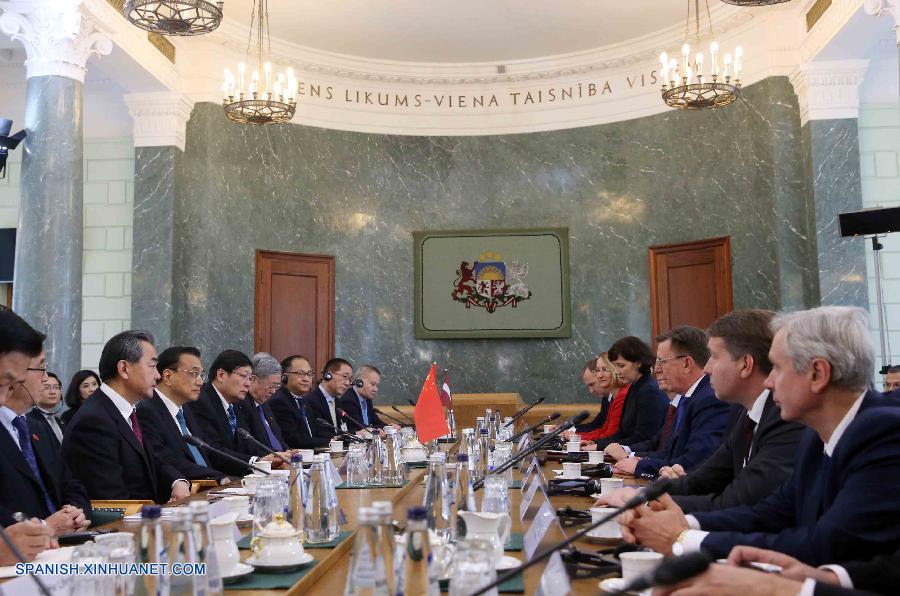 China promete profundizar cooperación pragmática integral con Letonia