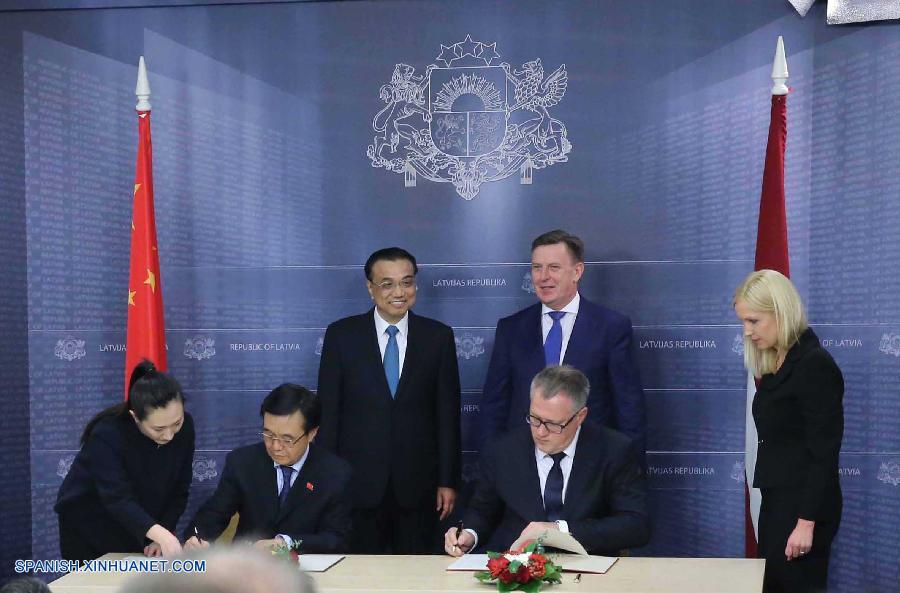 China promete profundizar cooperación pragmática integral con Letonia