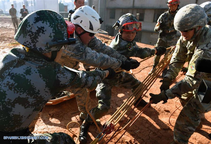 Equipos militares de China y EEUU participan en ejercicio conjunto de ayuda humanitaria y alivio de desastres en Kunming