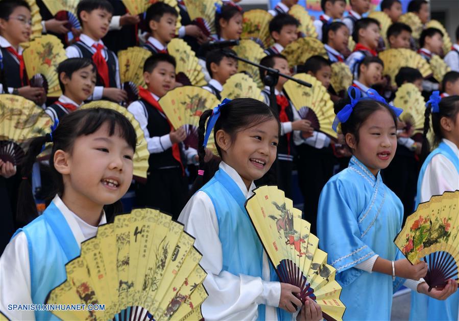 Guangxi: Festival de ciencia y artes en una escuela primaria en Nanning