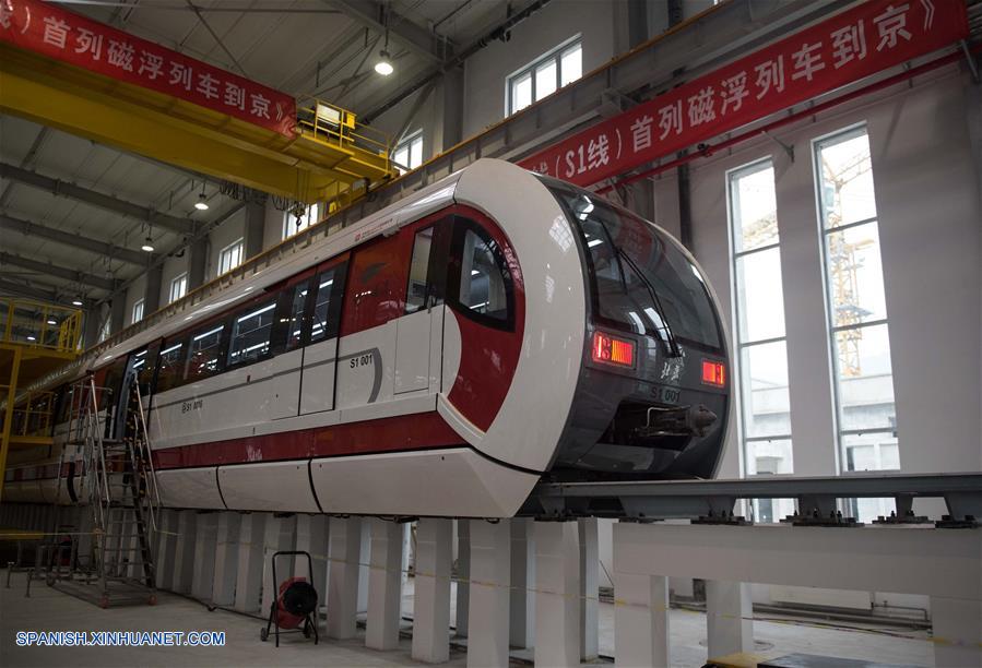 Primer tren de levitación magnética de velocidad media-baja, Línea S1, de Beijing, comienza a funcionar en 2017