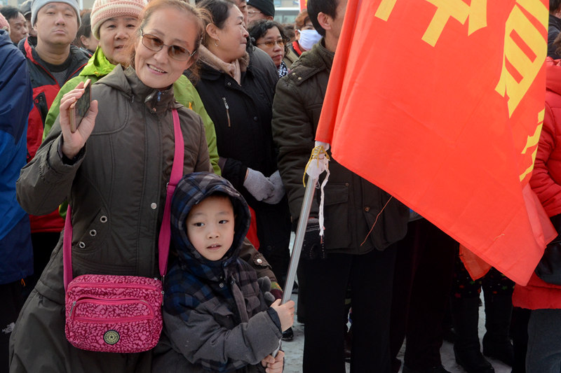 Pueblo en Línea convoca una excursión de 100 mil internautas en 40 ciudades para celebrar el Año Nuevo y su XX aniversario------la ciudad de Fushun,en la provincia de Liaoning