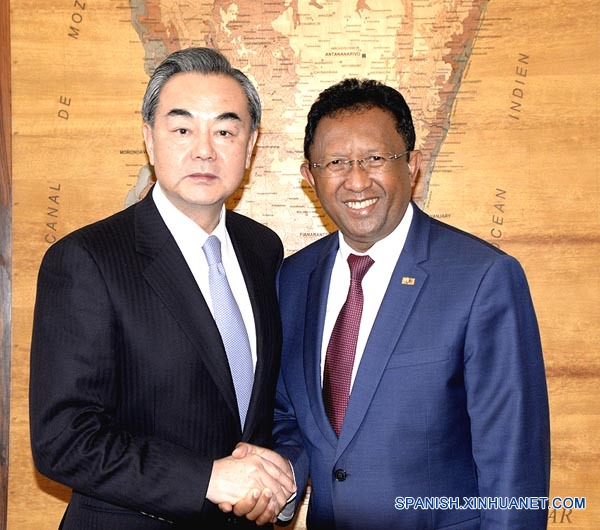 Canciller chino discute con presidente de Madagascar cooperación en Franja y Ruta